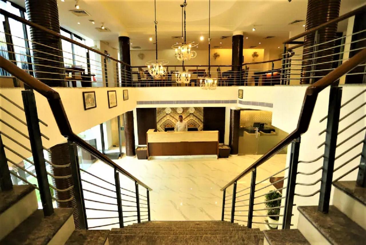 Hotel Arch International New Delhi Extérieur photo